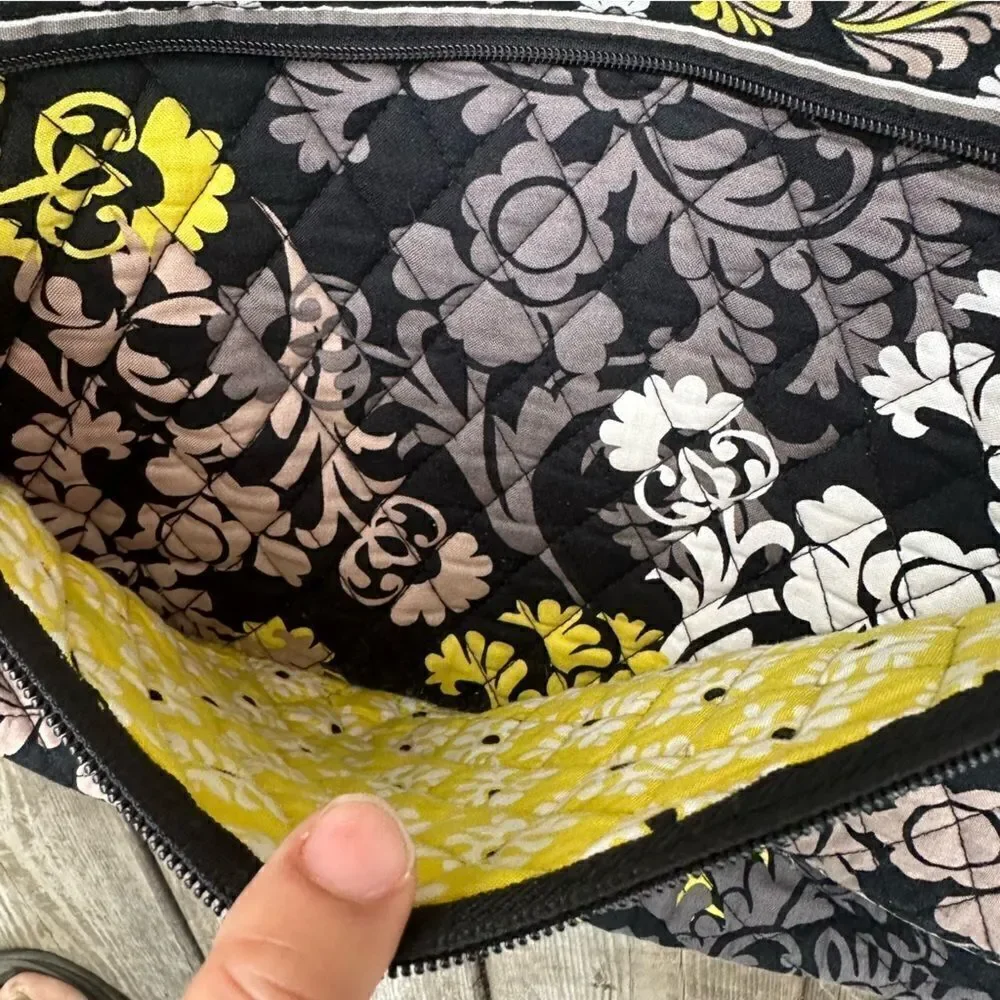 Vera Bradley Insulated/Lined Baby/Travel Large Tote Bag in Baroque, Spacious GUC